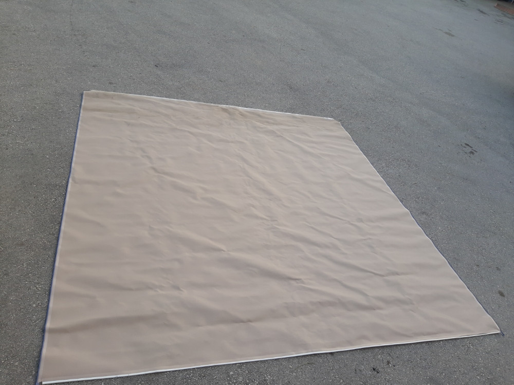 platno za tendu skrojeno 2,70x 2,80 supljikavo 95%