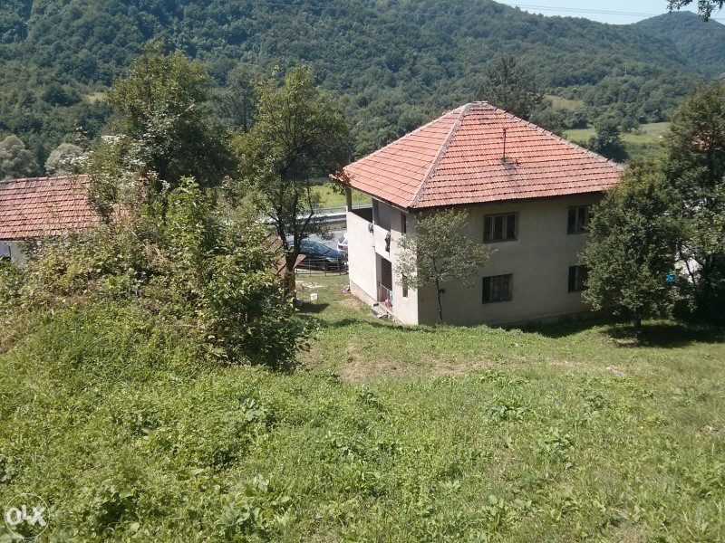 Kuća sa okućnicom i zemljistem (27 dunuma) photo 5