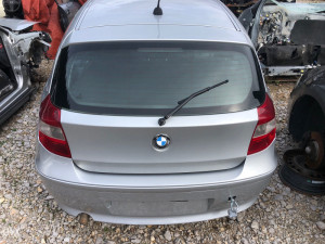 Zadnja hauba gekpek stop lampa bmw 1 e87