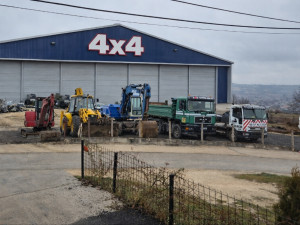 Iskopi bagerom rusenje kuca odvoz zemlje vitez slep sluzba