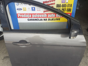Vrata p.D Kia Karensi 2014g