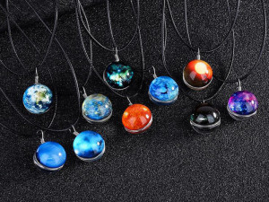 Staklena Ogrlica - Galaxy Universe