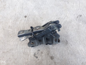 Baglame sarke nosaci prednje haube Kia Sportage 2016-20