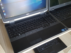 DELL LAPTOP E6530 INTEL I5 3320 8GB RAM SSD 15.6