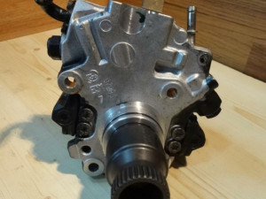 Mercedes om 651 pumpa visokog pritiska