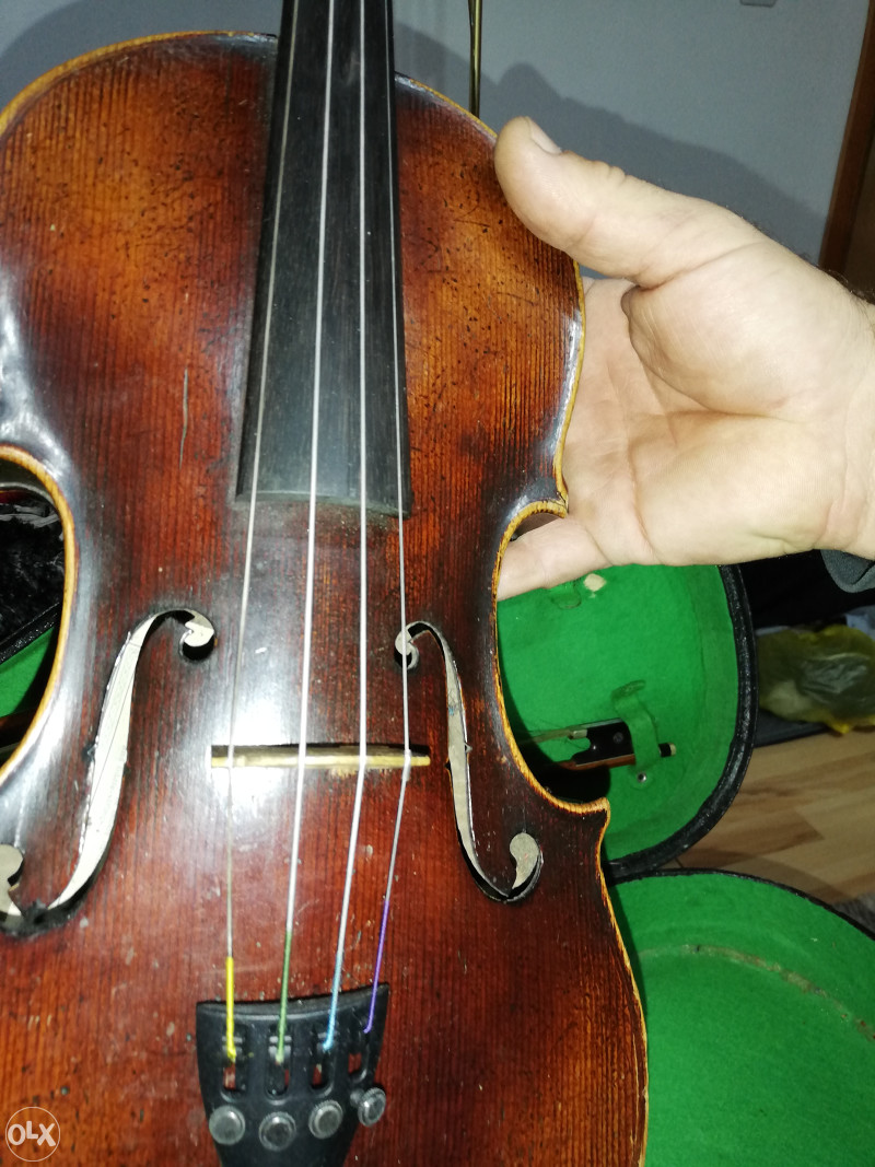 Violina vrhunska stara oko 100 god