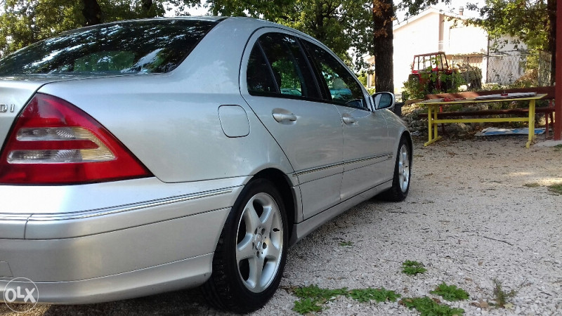 Mercedes C klasa c220 c 220 W203 2004 2003  DIJELOVI