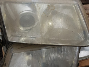 Far audi a3 99 sa socivom desni