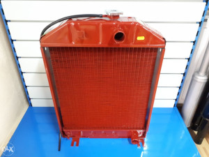 Hladnjak za traktor IMT 560