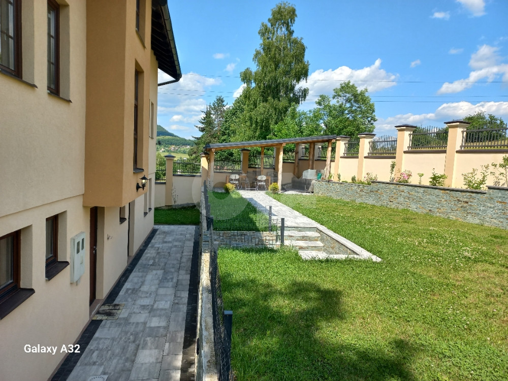 KUĆA VILA NA DAN SARAJEVO VIKENDICA IZDAVANJE  RAKOVICA ILIDŽA 14
