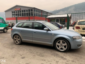 Audi a3 sportback 2.0 TDI dijelovi branik far