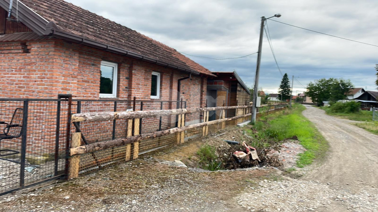 PRODAJEM ZEMLJU VOCNJAK GRADACAC 24 DULUMA 12
