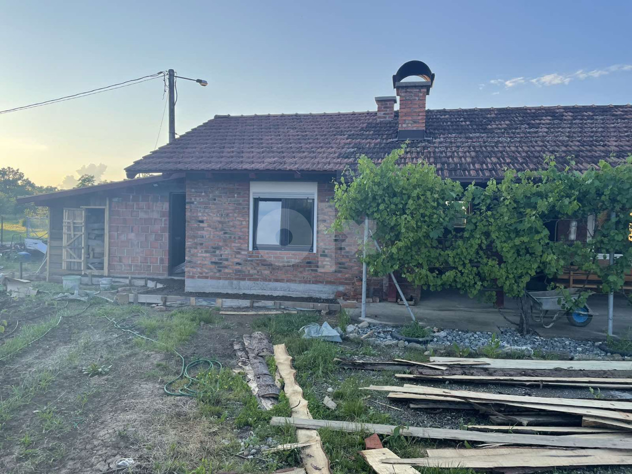PRODAJEM ZEMLJU VOCNJAK GRADACAC 24 DULUMA 13