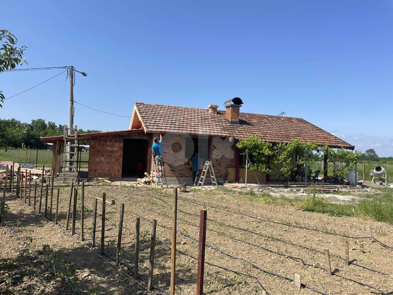 PRODAJEM ZEMLJU VOCNJAK GRADACAC 24 DULUMA
