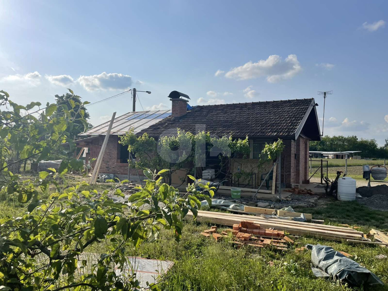 PRODAJEM ZEMLJU VOCNJAK GRADACAC 24 DULUMA 14