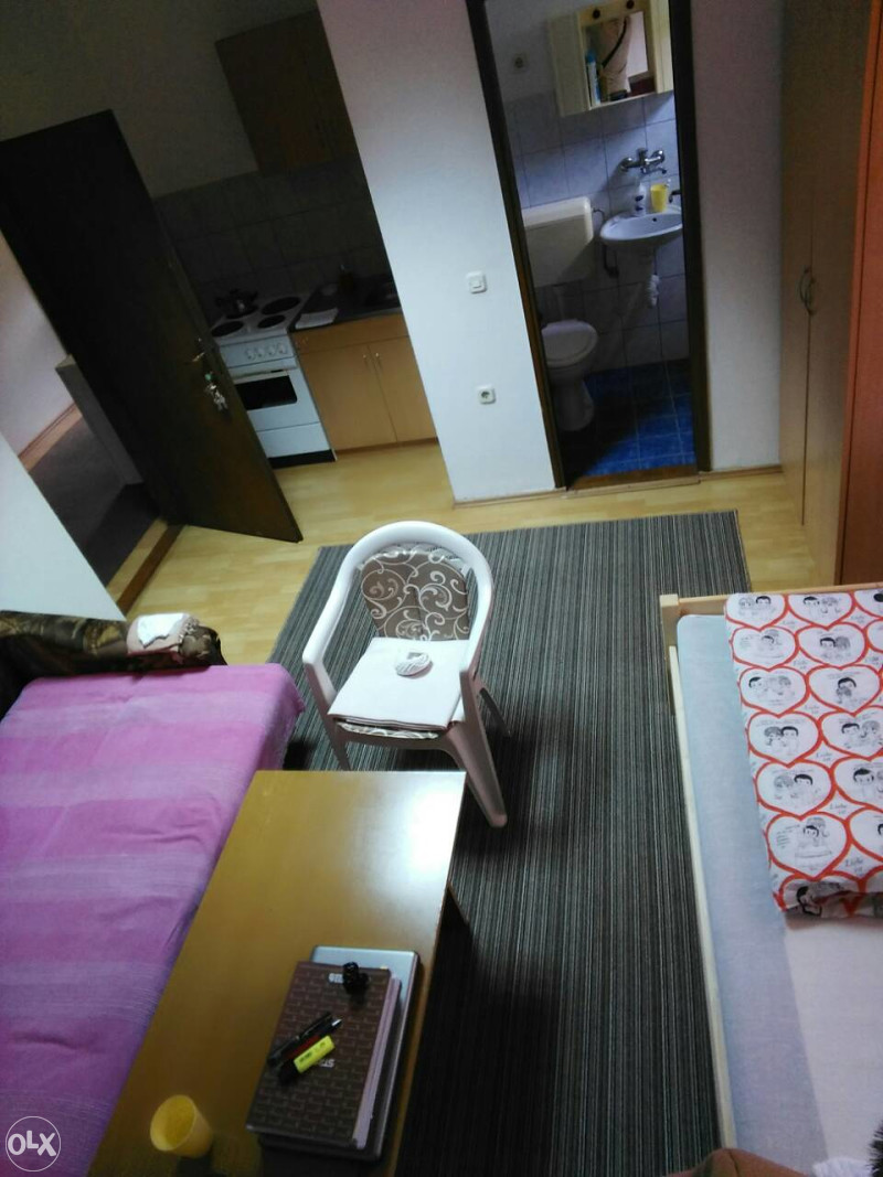 Stan studio apartman za studente ili samce radnke Tuzla zuta kuca 2