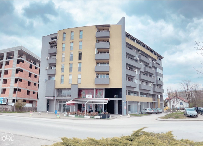 POSLOVNI PROSTOR BANJA LUKA KOD TROPIKA 406,5m2 PRODAJA 13