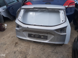 Ford kuga zadnja hauba