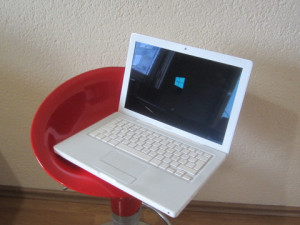 APPLE A1181 13.3"  / 2x2,1  / 4 GB