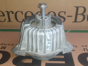 Nosac motora mercedes w204 c klasa 2011