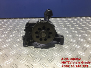 ULJNA pumpa VW Audi 1,6 TDI 2011. 03L115105C