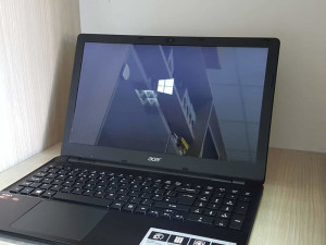 LAPTOP ACER E5 AMD A8 7100 QUAD 8GB SSD 15.6 LED ATI