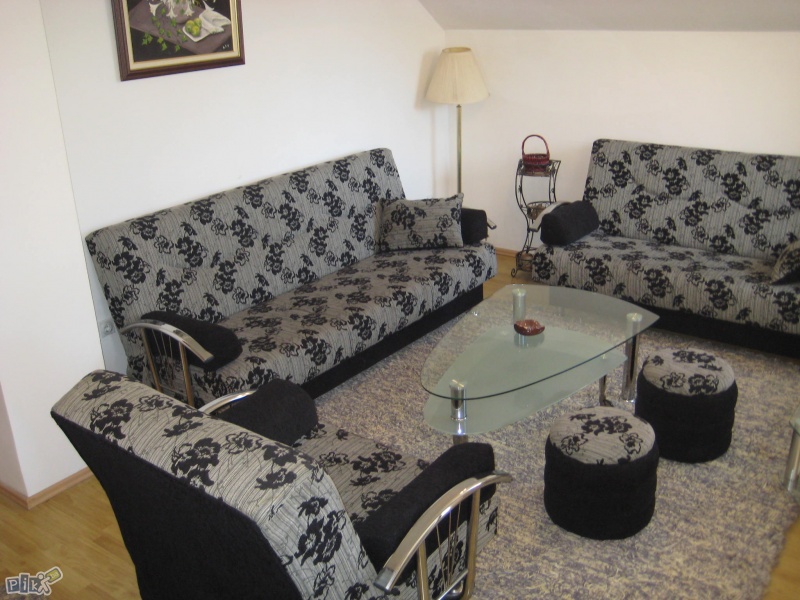 stan dobrinja 1 , lukavica 80m2 066/627-124