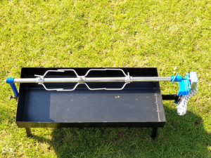 RAZANJ ZA PILICE SA MOTOROM I LOZISTEM KOMPLET