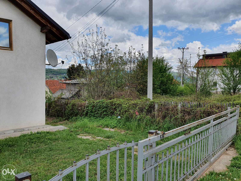 GRADJEVINSKO ZEMLJISTE | Vitez | Sofa | 367m2 5