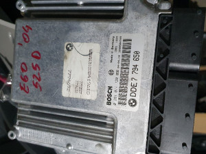 Kompjutor motora bmw E60 525d 177ks