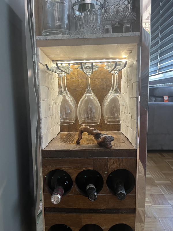 POLICA ZA PIĆE (MINI BAR)