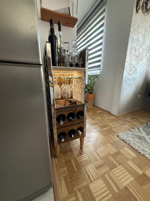 POLICA ZA PIĆE (MINI BAR)