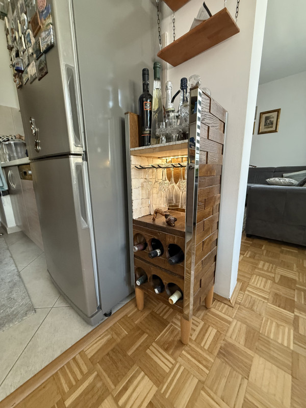POLICA ZA PIĆE (MINI BAR)