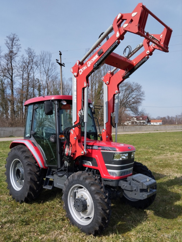 Mahindra 6060 utovarivac MT01