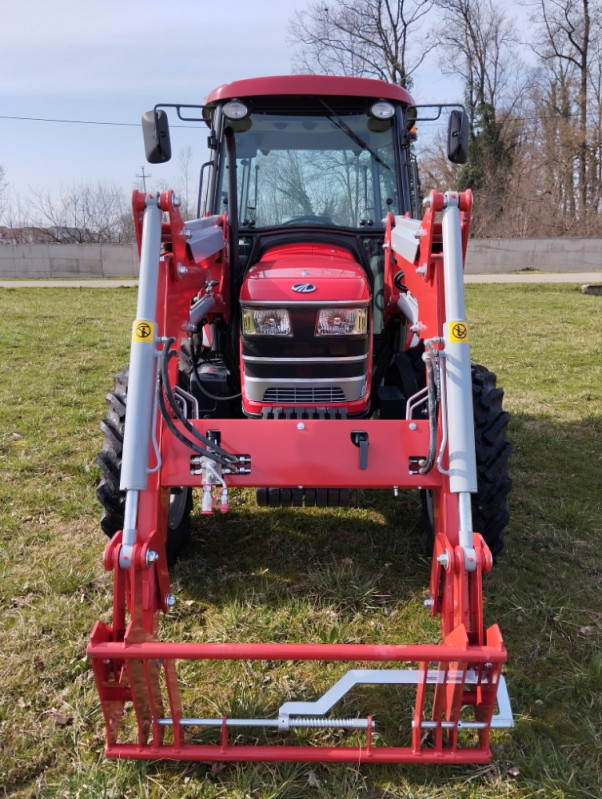 Mahindra 6060 utovarivac MT01