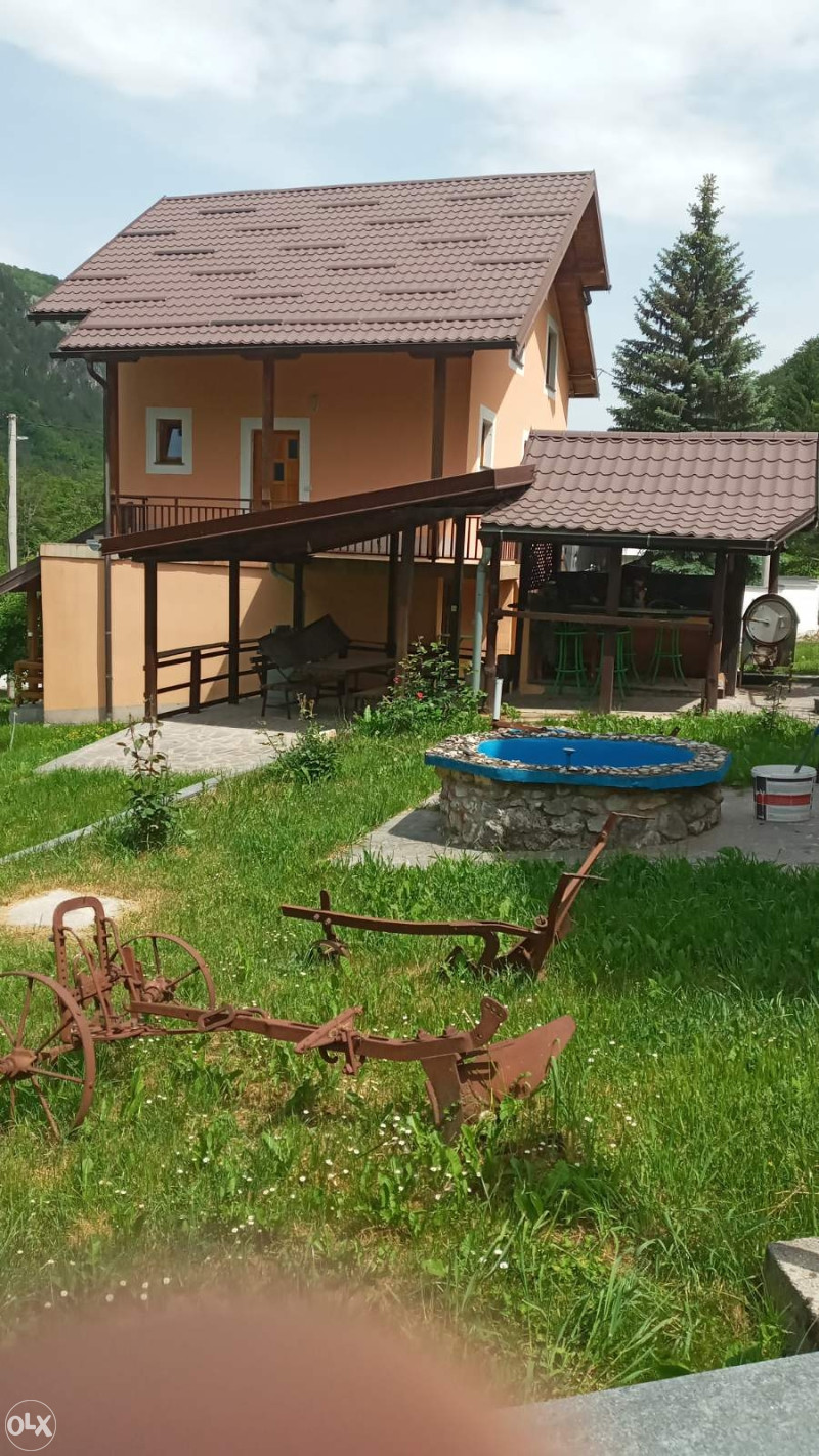 Na prodaju i izdavanje   vikendica kuca Boracko jezero  062841206 3