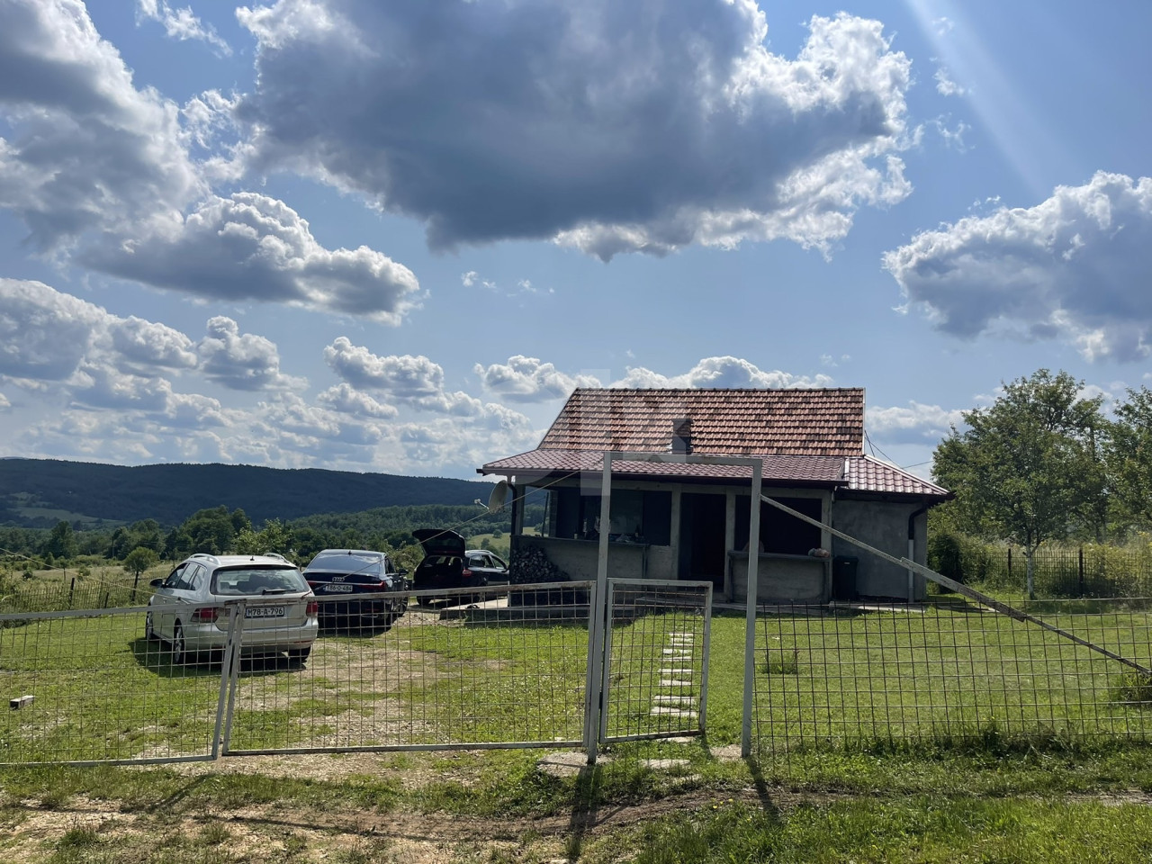 Imanje-Farma  sa kucom i velikom stalom 3