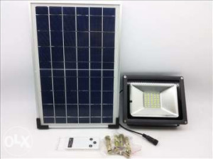 Led reflektor 50W+Solarni panel
