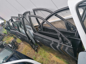 Renault Scenic 2 DIJELOVI gepek vrata branik reno senik