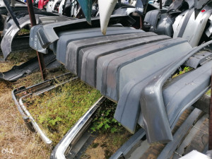 Mercedes 190 BRANIK dijelovi hauba far povoljno