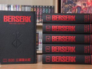 BERSERK Deluxe (3-in-1) Manga