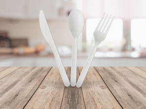 PLASTIČNI ESCAJG SET (nož,viljuška,salveta)