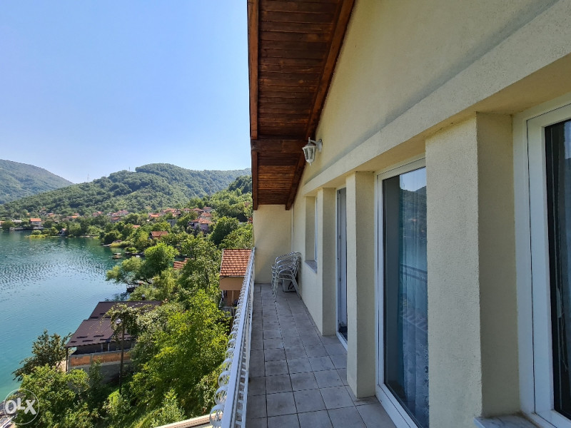 Sniženo! kuća sa plažom Jablaničko jezero 16