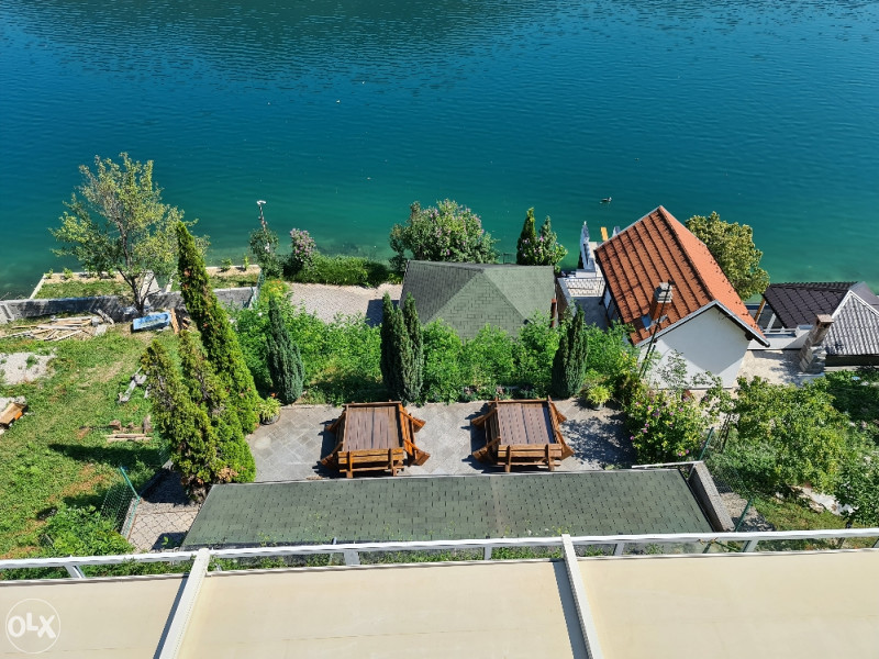 Sniženo! kuća sa plažom Jablaničko jezero 12