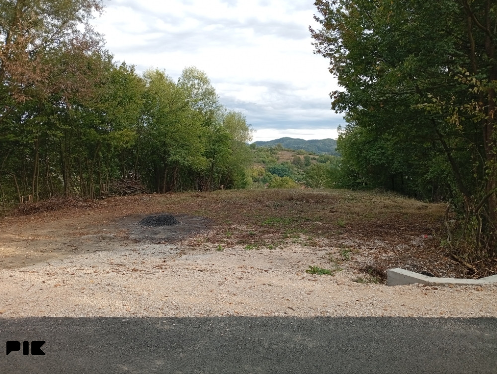 Prodajem zemljište u Tuzli, zemlja Tuzla, plac Tuzla 4
