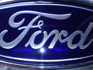 Znak / amblem - FORD - 15 x 6 x 0.50.cm.