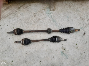 Poluosovina kineticki toyota yaris tojota jaris 2005 g