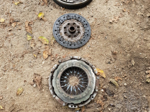 Set kvacila KORPA LAMELA ZAMAJAC RAV4 RAV 4 TOYOTA 2003