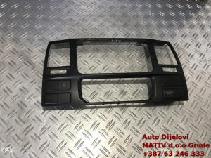 Okvir radia konzola srednja VW Transporter T5 2011