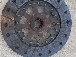 Set kvacila,zamajac,korpa,lamela,druk lezaj Bmw e39 520